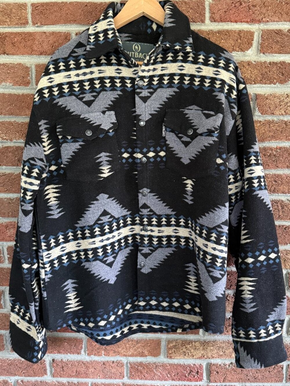 outback trading co * mens button down * medium * euc *